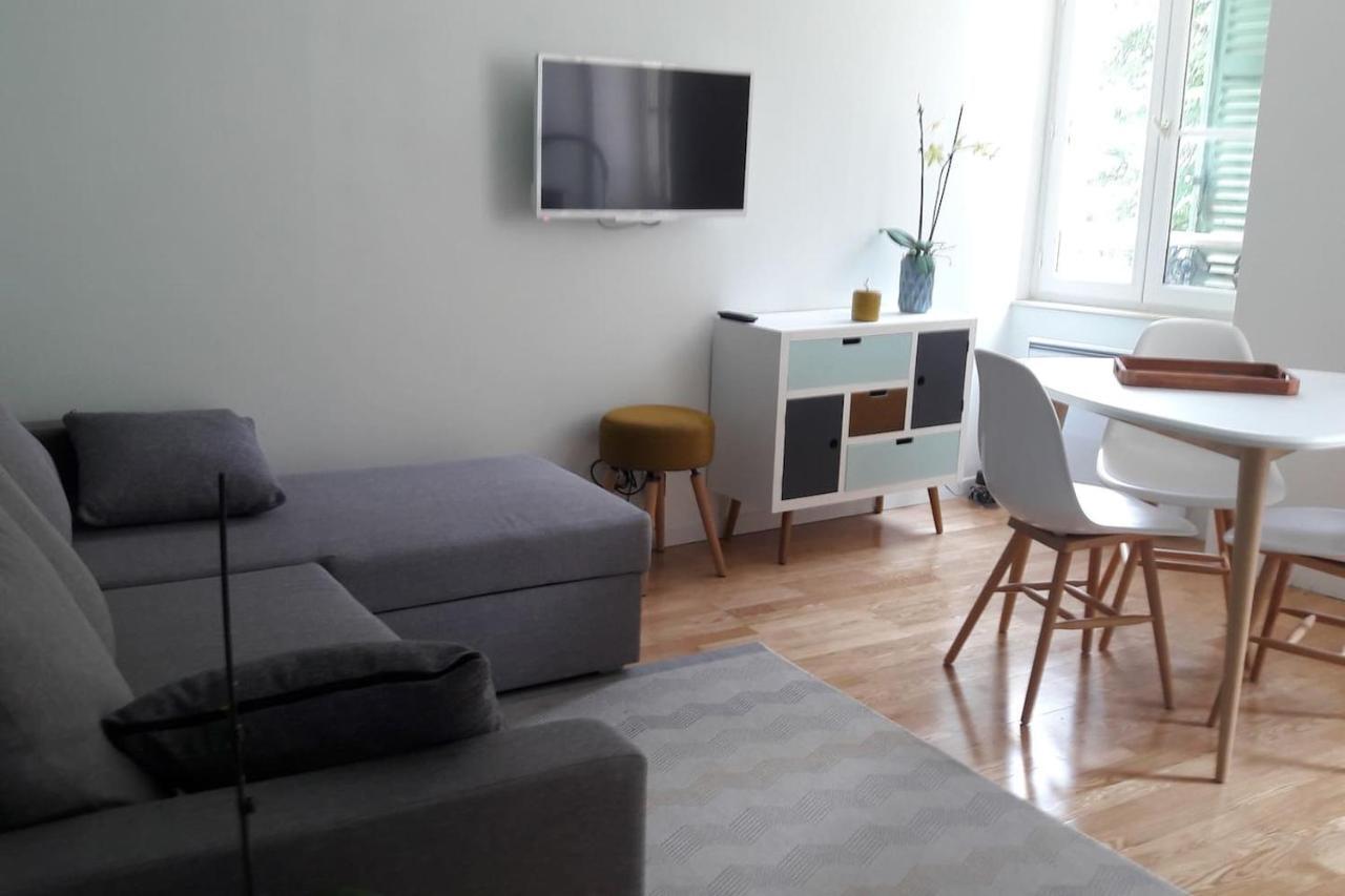 Un Appartement Lumineux Au Parc Beaumont Pau Bagian luar foto